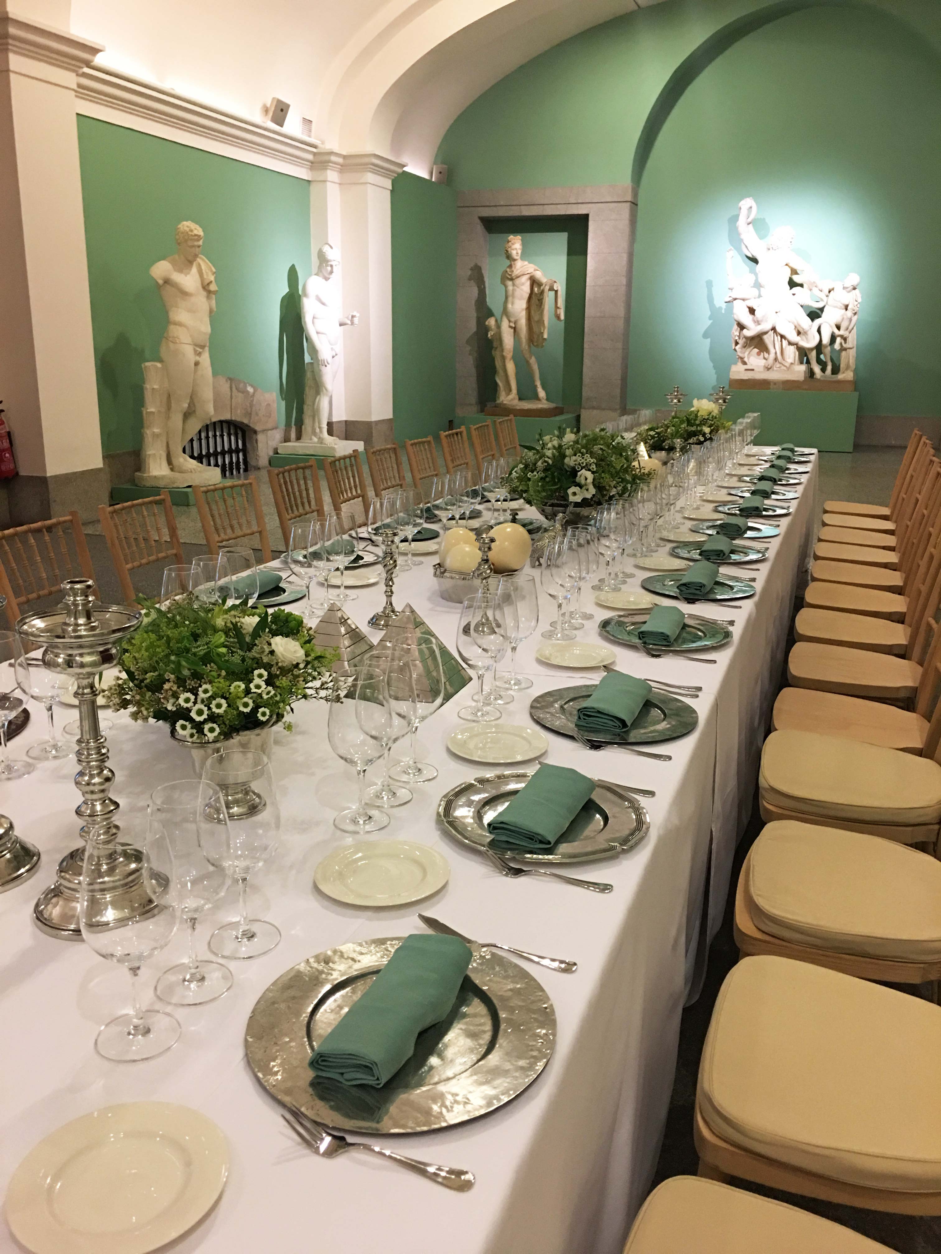 samanthacatering_comida_sentado